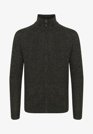 Pletený zipsový sveter v tmavosivej farbe s vysokým golierom, textúrovanou tkaninou, dlhými rukávmi a predným zipsom na zapínanie.