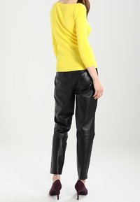 United Colors of Benetton Svetr - yellow