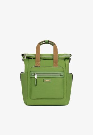 Sac à dos rectangulaire vert avec poche zippée à l'avant, poignées doubles marron, poches latérales et fermeture zippée supérieure.