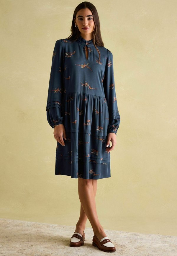 REGULAR FIT - Freizeitkleid