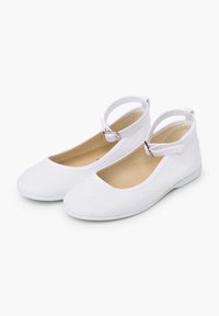 Bailarinas blancas con correas en el tobillo, que presentan una superficie texturizada y un diseño de punta redonda. Interior suave acolchado para mayor comodidad.