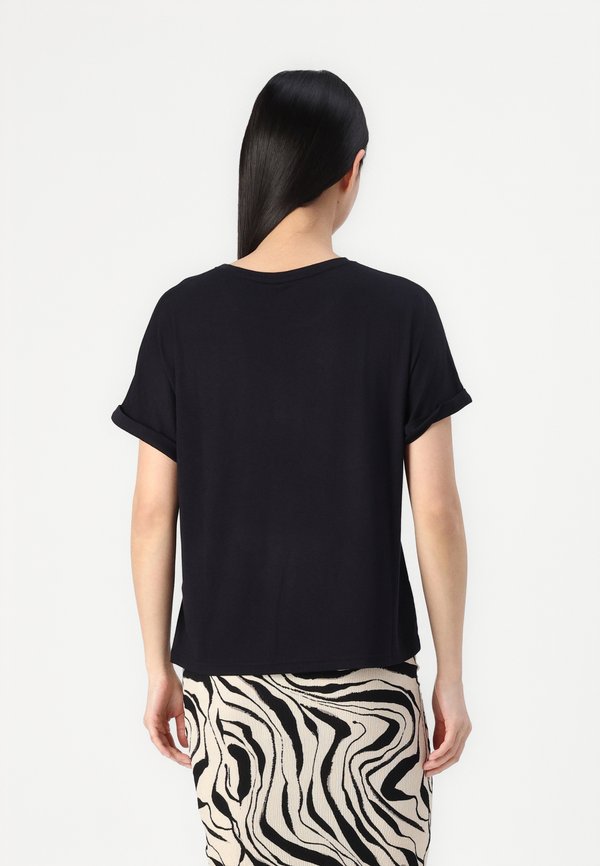 VMMAUDE TEE - Basic T-shirt3