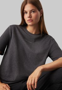 Calvin Klein Performance T-Shirt sport - charcoal