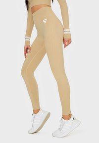 SQUATPROOF TARGET SEAMLESS HIGH WAISTED  - Tights - beige