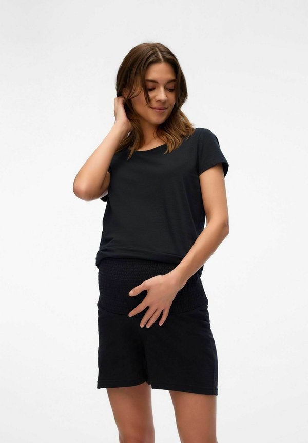 NORMAL GESCHNITTEN - Shorts