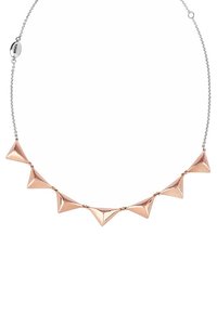Halsband i roséguld med en serie av polygonala metallaccenter, länkade med en silverkedja. Designen är geometrisk och polerad.