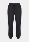 COZY GO TO SWEATPANT - Pantalones deportivos - black