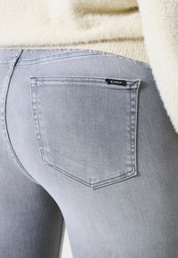 Garcia CELIA  - Flared Jeans - medium used