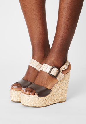 Laura Biagiotti, Sandales à talons hauts - white