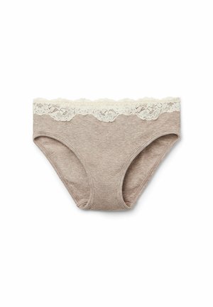 Beige katoenen slip met een kantafwerking aan de tailleband. De kant is roomkleurig en voegt een delicaat contrast toe aan de gestructureerde stof.