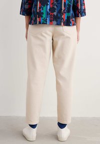 Seasalt Cornwall TOWAN - Mom Jeans - natural limestone