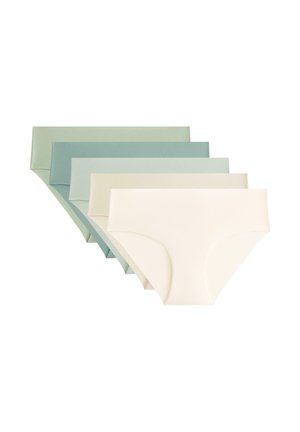 Fünf Paare Damen-Hipster-Unterwäsche in Pastellfarben: hellgrün, sanftes Petrol, hellblau, creme und hellbeige. Glatte Stoffe, keine Muster.