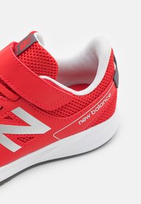 New Balance Sneakers basse - true red