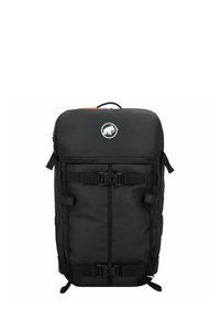 Zaino nero realizzato in un tessuto resistente, di forma rettangolare, con cinghie frontali, chiusura con zip e un logo in evidenza sulla parte superiore.