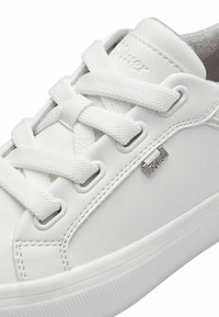 s.Oliver Sneakers basse - white
