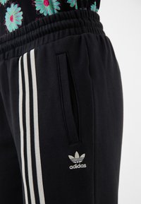 adidas Originals ADICOLOR 70S - Joggebukse - black