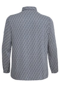 Chemise à manches longues et col, avec un motif géométrique de lignes diagonales bleu et blanc, vue de dos.