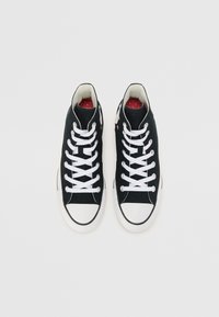 Converse CHUCK TAYLOR ALL STAR - Höga sneakers - black/soft red/green