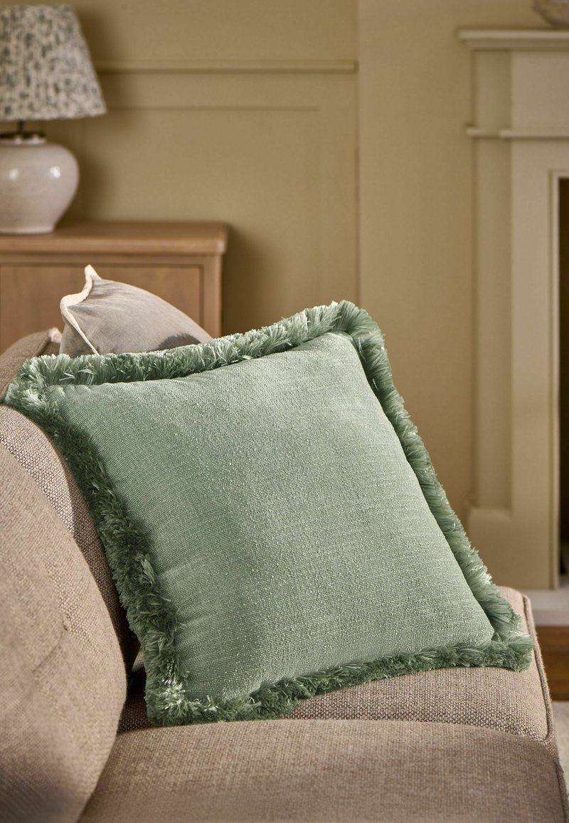 Next 50X50CM CHUNKY FRINGE VELVET CHENILLE - Dekokissen - sage green/grün