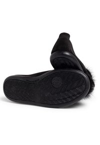 Pisamonas Bailarinas - black