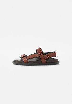 Sandals - cognac comb