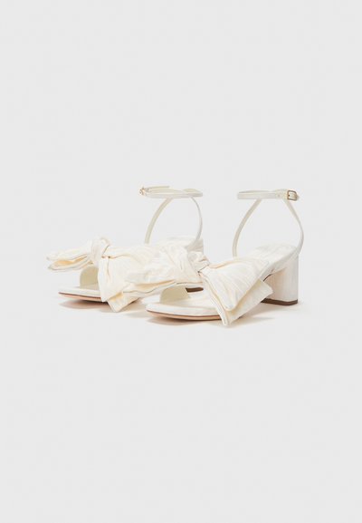 Loeffler Randall CARMEN - Sandali - cream
