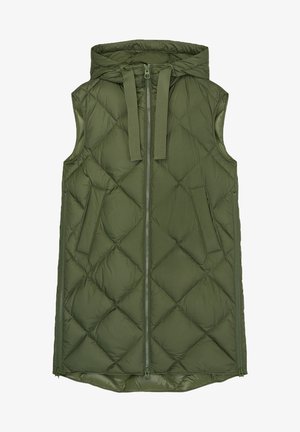 Veste matelassée sans manches de couleur vert olive avec capuche, fermeture éclair frontale, deux poches latérales et cordons de serrage sur la capuche.