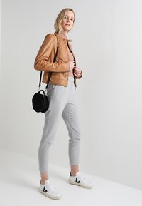 Maze GRENADA - Lederjacke - cognac