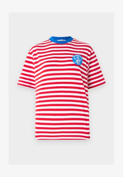 Red and white striped short-sleeve T-shirt with a blue crew neck. Features a round logo patch on the left chest area. Cotton material.