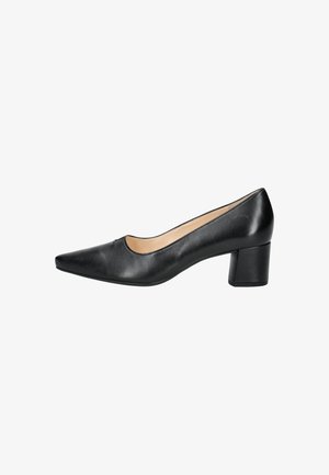 Zapato de tacón bajo de charol negro con punta afilada y forro interior beige, vista lateral sobre fondo blanco.