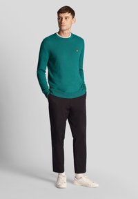Lyle & Scott CREW NECK - Maglione - court green