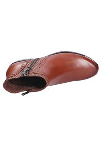 Caprice Ankle Boot - cognaccomb