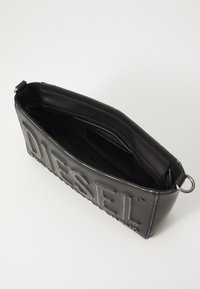 Thumbnail Image 5