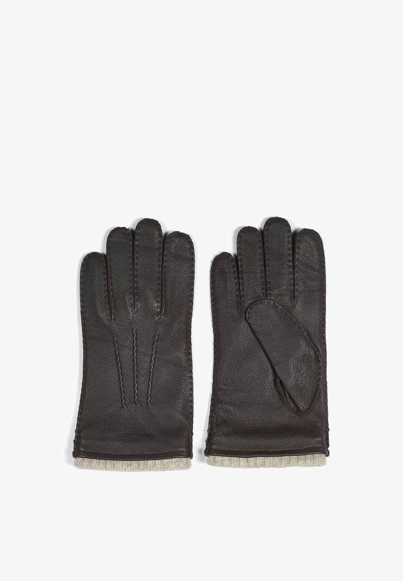 Hnědé kožené rukavice s třemi švy na prstech, měkkou vlněnou podšívkou na manžetách a texturovaným povrchem kůže.