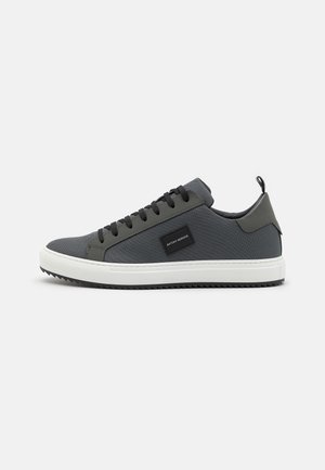 METAL - Trainers - london grey