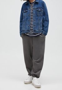 PULL&BEAR Džínová bunda - blue