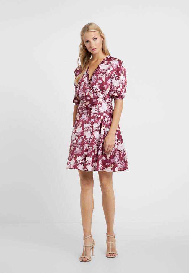 CAPRICIOUS DRESS - Cocktailkjole - anemone purple