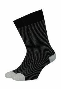 Czarne skarpetki z poziomymi białymi paskami, z szarymi akcentami na palcach i piętach, wykonane z miękkiego materiału, z komfortowym wykończeniem mankietu.