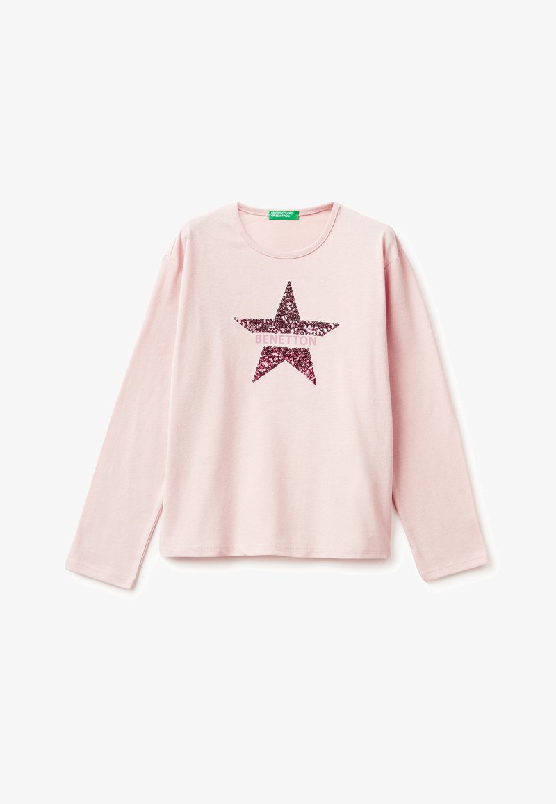 Rosa Langarmhemd aus Baumwolle. Mit einem Paillettenstern in dunklerem Pink und dem Text "BENETTON" unter dem Stern. Lockerer Schnitt.