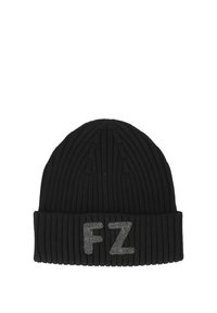 Svart stickad beanie med ribbat mönster, med en vikbar kant och ljusgrå "FZ" bokstäver på framsidan.