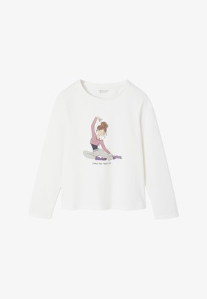Weißes Langarmshirt mit einem Grafikdesign eines Tänzers in einem pinken Oberteil, darunter der Text "Dance Your Heart Out". Aus weichem Baumwollstoff.