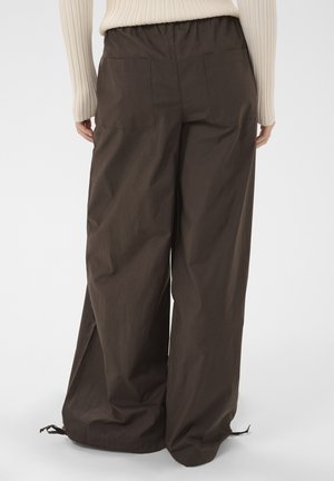 Saint Tropez, SOAMESSZ PANTS - Pantalon classique - chocolate brown