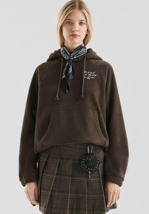 - Bluza z kapturem