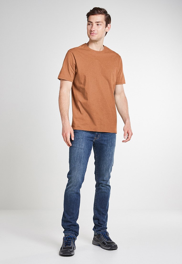 Herren Shirts | Eddie Bauer ADVENTURER™ T-Shirt basic copper/kupfer - PS69427 Herren Shirts | Eddie Bauer ADVENTURER™ T-Shirt basic copper/kupfer - PS69427