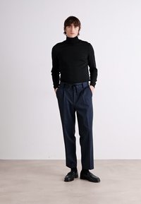 HUGO Trousers - dark blue