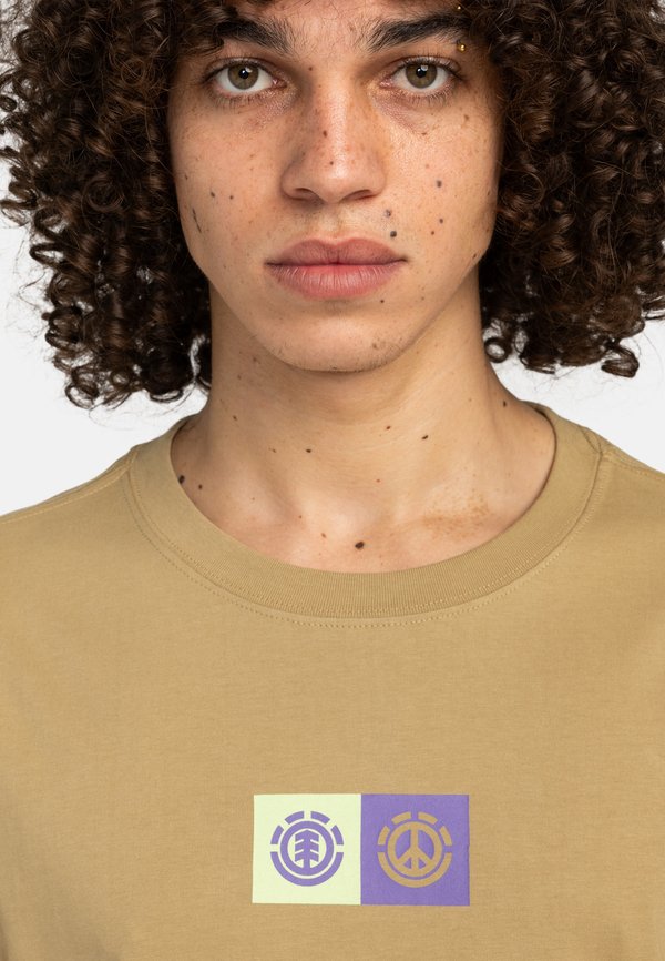 Print T-shirt - kha3