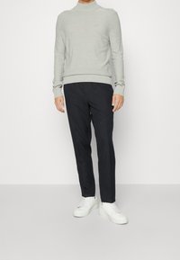 BOSS Stickad tröja - grey