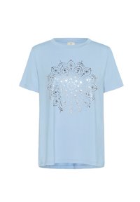 T-shirt court à manches courtes de couleur bleu clair, avec un motif mandala argenté et complexe sur le devant. Tissu doux avec une coupe décontractée.