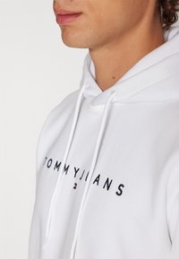 Tommy Jeans LINEAR LOGO - Felpa - white