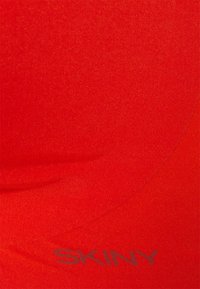 Skiny HERAUSNEHMBARE PADS MICRO ESSENTIALS - Corpete - fiesta red